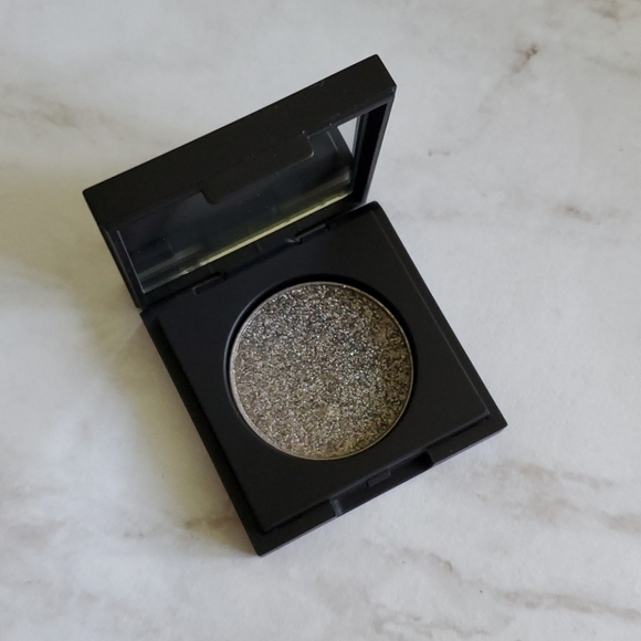 3/$20 Dose of Colours Block Party Shadow Slinky - Picture 1 of 5